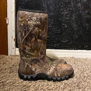 COPY - boots size 9 men